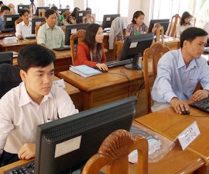 Thi tuyển cán bộ - công chức: Còn gửi gắm còn mất niềm tin