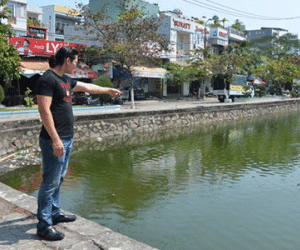 Nam thanh niên chết ở hồ: Công an nói gì về việc không cứu người?