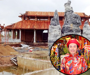 Nhà thờ Tổ của Hoài Linh bị phá sập?