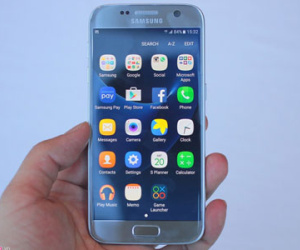 Thực tế Samsung Galaxy S7: Lưng cong, chống nước