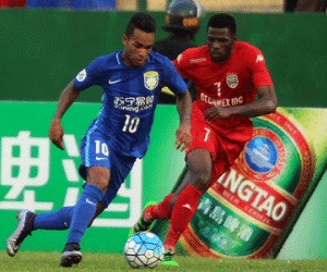 Bình Dương cầm chân đội của Ramires trong thế 10 người