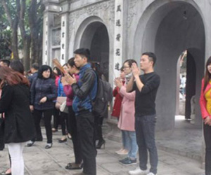 Giới trẻ Hà thành đi chùa Hà cầu duyên
