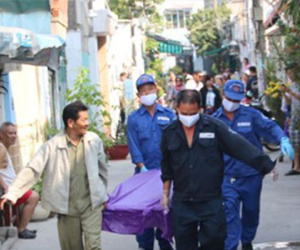Hai thanh niên điều xe ôm vào hẻm vắng siết cổ chết cướp tài sản