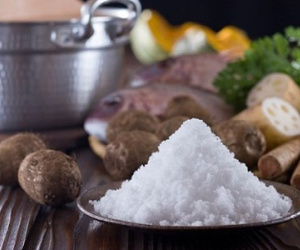 Rước bệnh hiểm vì thói quen ăn mặn