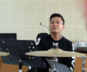 Tuấn Hưng hủy 20 show diễn để dồn sức cho đêm nhạc riêng