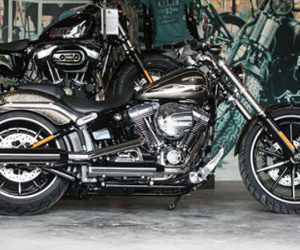 Harley-Davidson Breakout màu độc nhất Việt Nam