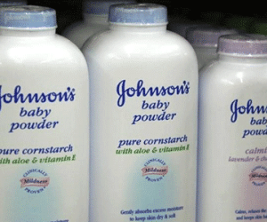 J&J bồi thường 72 triệu USD vì phấn rôm gây ung thư