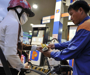 Sốc: Xăng sẽ tăng thêm 1.000 đồng vì thuế?