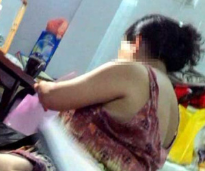 Gái bán dâm bị cột bằng nợ nần