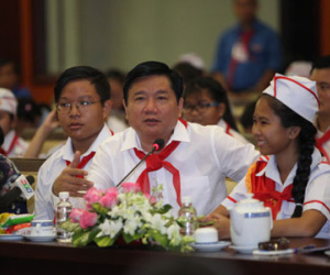 Bí thư Đinh La Thăng truy hỏi Giám đốc Sở GD-ĐT TP HCM