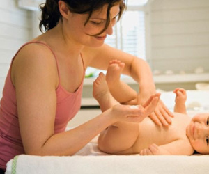 Dùng nhiều phấn rôm, bé gái có nguy cơ ung thư?