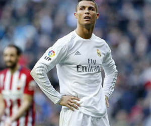 Ronaldo chữa thẹn sau khi chỉ trích đồng đội cay nghiệt
