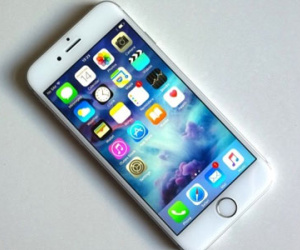 Apple có nên chuyển qua màn hình AMOLED?