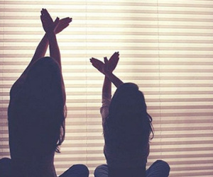 Bức thư của "đứa con gái 27 năm mang họ mẹ" gửi các single mom gây xúc động