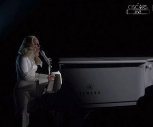 Clip Oscar 2016: Lady Gaga trình diễn ca khúc "Til It Happens to You"