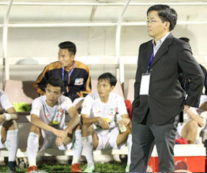 Nực cười: HAGL bất bình vì tổ trọng tài là người… Hà Nội