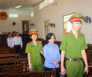 Bán hàng cho công ty Trung Quốc, bị "xù" tiền tỉ: Đổ tội cho cấp dưới