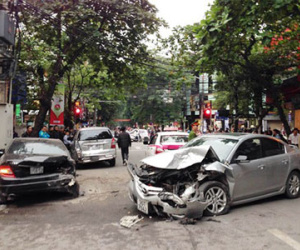 Lý do nào khiến ô tô dễ trở thành "xe điên"?