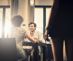 Ngoại tình dẫn đến ly hôn có thể bị phạt tù đến 1 năm