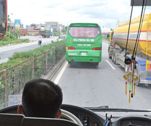 Bỏ tiền triệu mua “bùa giao thông” vẫn bị tai nạn