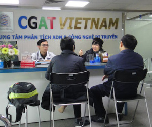 Cô gái câm điếc xin sửa kết quả ADN để cưới con sếp