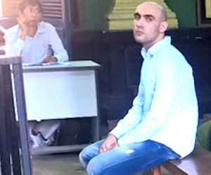 Du khách Nga dùng thẻ ATM giả rút hàng trăm triệu đồng