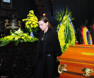 Hà Hồ, Mỹ Tâm và loạt nghệ sỹ lớn lặng lẽ tiễn đưa nhạc sĩ Lương Minh