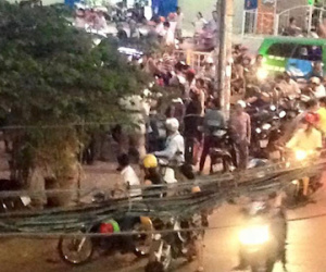 Hàng trăm người bao vây đánh đôi nam nữ nghi bắt cóc trẻ em ở Sài Gòn: Chỉ là hiểu lầm!