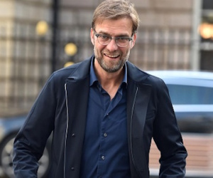 Klopp hấp dẫn hơn cả Ronaldo, khiến chị em mê tít