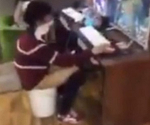 Trung Quốc: "Game thủ chân chính" vừa chơi game vừa... "đi nặng" ngay trong quán