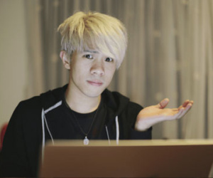 Từ YouTuber trở thành CEO trẻ kiếm bộn tiền nhờ mạng xã hội