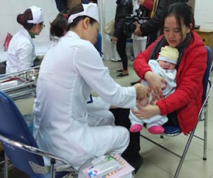 Hết vắc-xin phòng viêm não mô cầu: Người dân không nên hoang mang