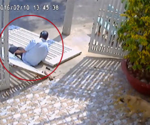Clip: Tên trộm cạy khóa cổng bị cửa đè gãy chân ở Sài Gòn