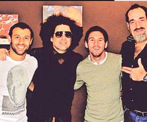 Messi bình thản dù làm hàng xóm với mafia
