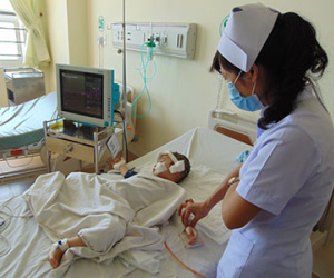 Mẹ trẻ, con thơ bị chém dã man: Nghi phạm dùng 4 con dao để truy sát