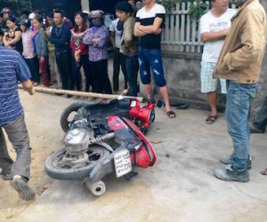 Tông vào biển quảng cáo, nam sinh lớp 11 tử vong tại chỗ
