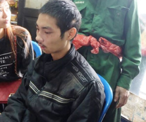2 ngày đi lạc đói khát của chàng trai bị mất trí nhớ khiến ai cũng rơi nước mắt