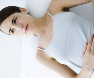 Dấu hiệu ung thư buồng trứng phụ nữ thường bỏ qua