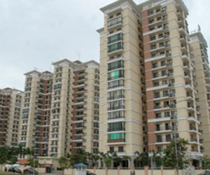 Không đặt cược tiền gửi của dân vào bất động sản