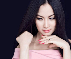Người Việt giàu nhất thế giới sống trên "núi" tiền như thế nào?