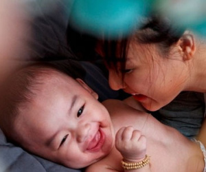 Cận mặt con trai kháu khỉnh "cực yêu" của Lê Bê La