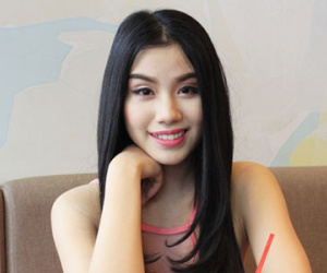 Vì sao hot girl "ngực khủng" Linh Miu kết "siêu bò" Lamborghini?