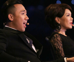 Giám khảo Trấn Thành say sưa hát theo bạn gái Hari Won tại Got Talent