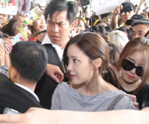 T-ara hoảng sợ vì fan Việt gây náo loạn sân bay