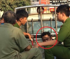 Băng trộm đi Exciter dùng dao chống trả "hiệp sĩ"