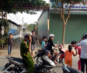 Bốn thanh niên bị truy sát trong phòng trọ
