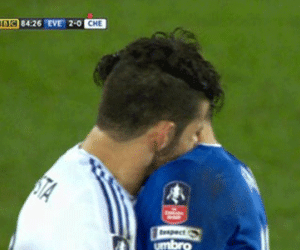 Costa phủ nhận cắn cổ Barry theo kiểu Suarez