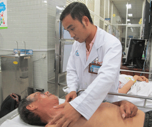 Người đàn ông tật nguyền bị đánh, cướp 40 tờ vé số