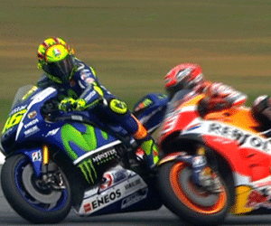 Valentino Rossi: "Marquez là kẻ phản bội và dối trá"