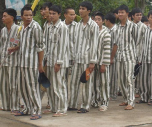 Những mối tình “sữa tắm” trong trại giam và cái kết bất ngờ